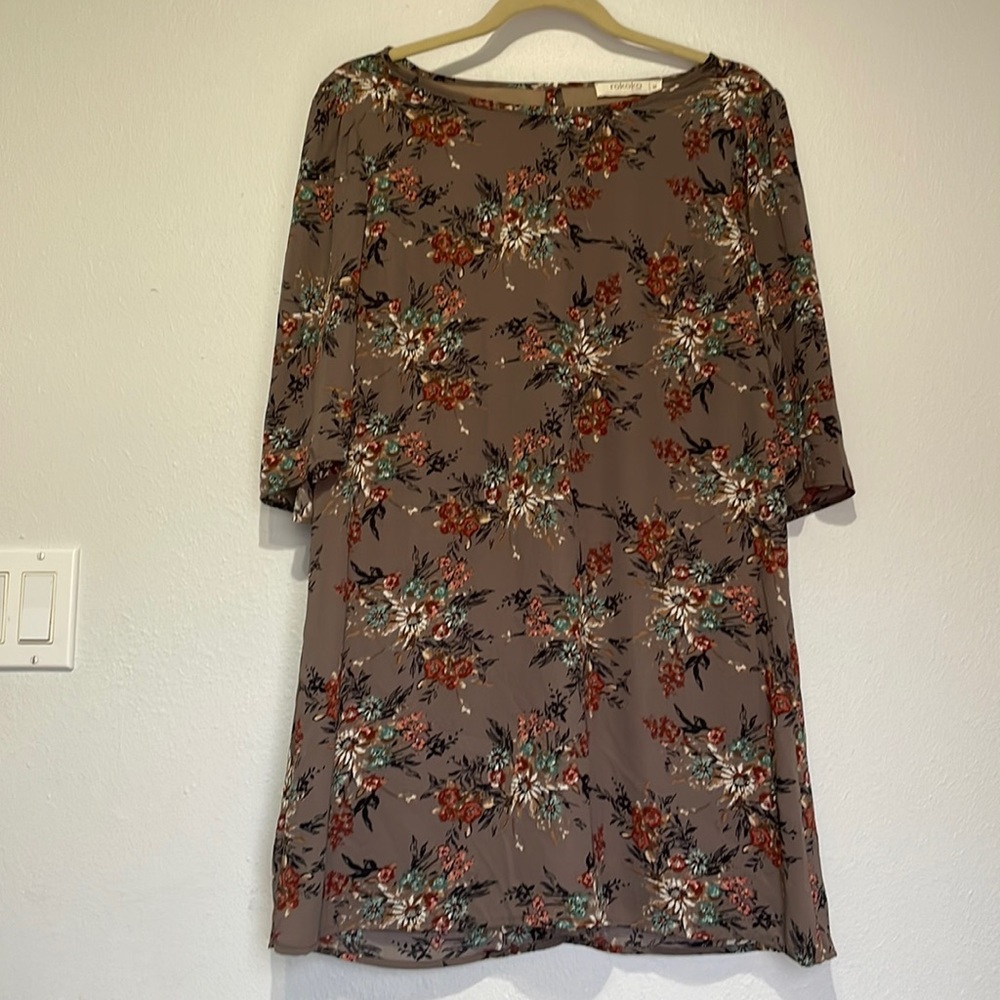 Rokoko dress size medium